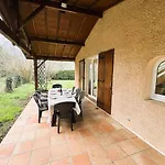 Vakantiehuis Les Acacias - Confort Et Tranquillite