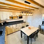 Vakantiehuis Les Acacias - Confort Et Tranquillite Mios