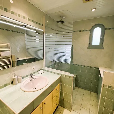 Les Acacias - Confort Et Tranquillité