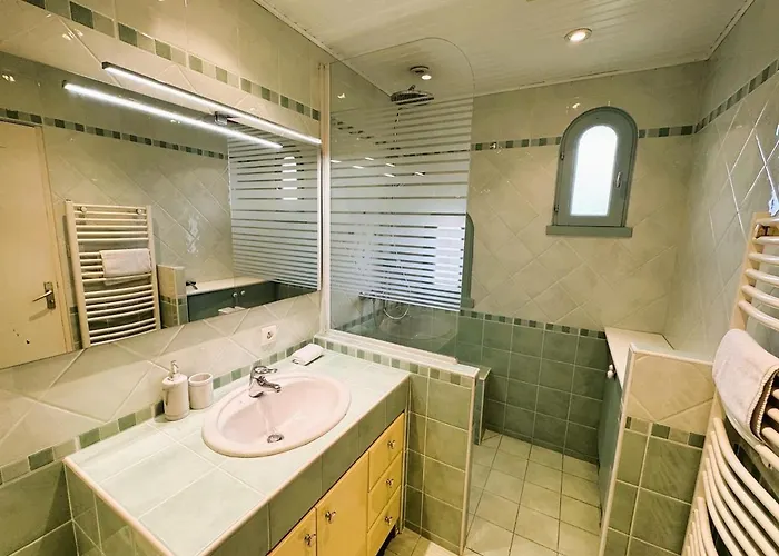 Les Acacias - Confort Et Tranquillité